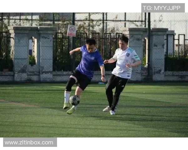 武汉业余足球队奋勇拼搏展现青春风采助力社区体育发展